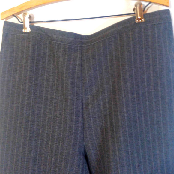 Alfred Dunner Women Sz 16 Gray Striped Pants Comfort Waist Work Office Business - Picture 3 of 7